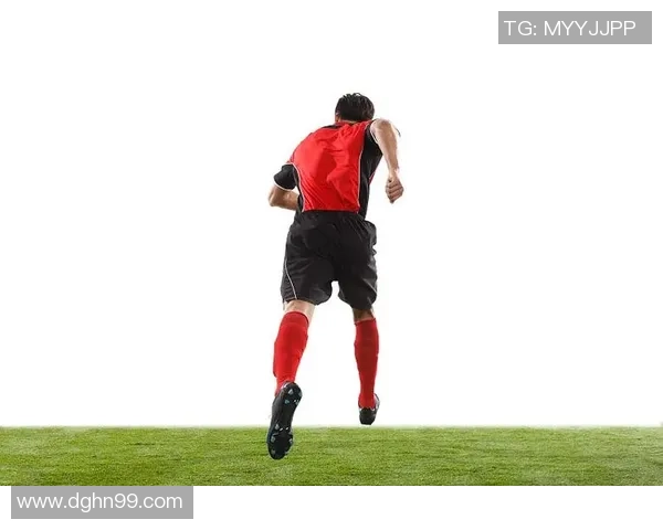 足球明星背影素材高清视频展示运动魅力与激情瞬间的完美结合